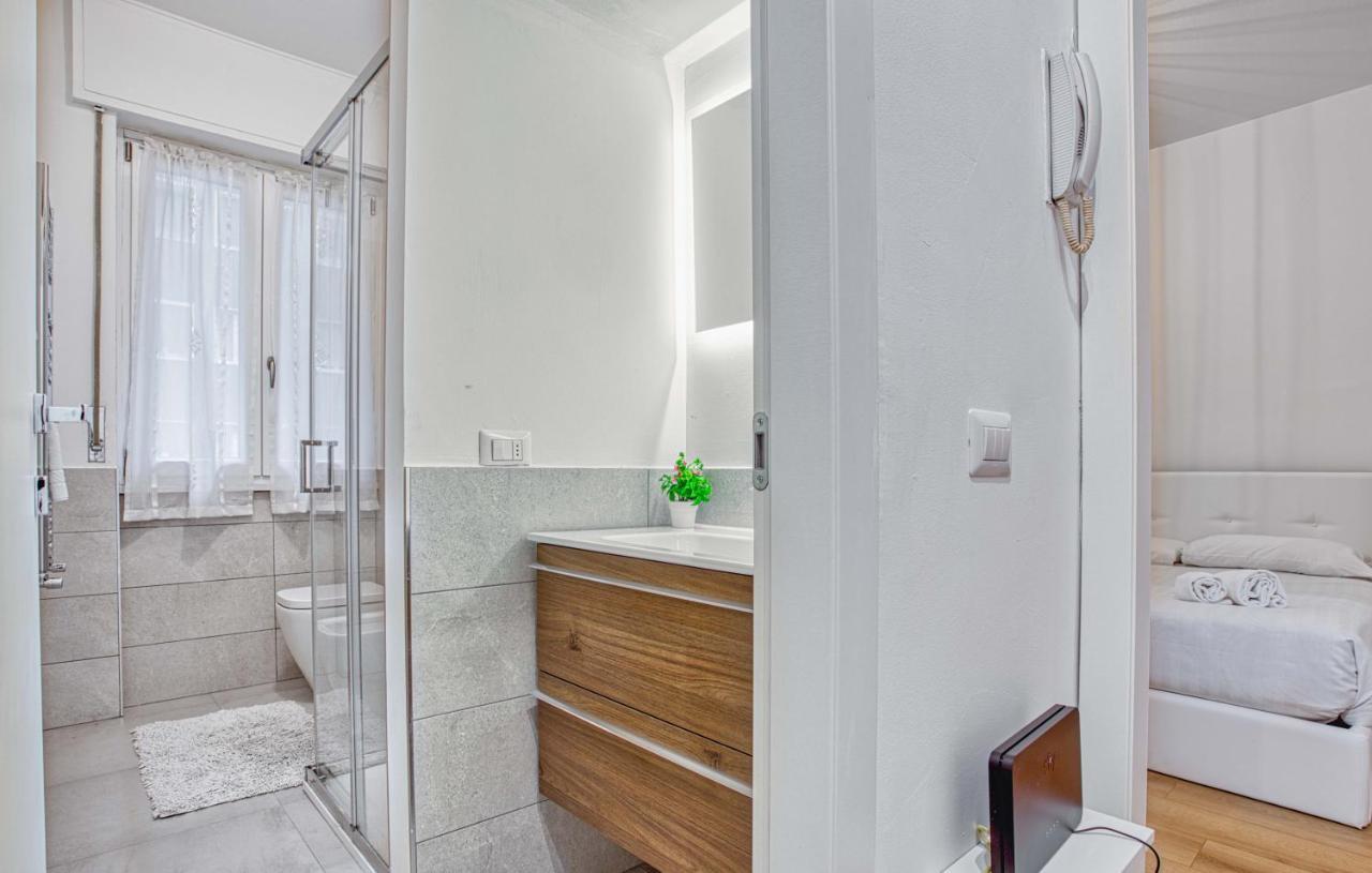 Joivy Warm And Inviting Flat With Balcony Lägenhet Milano Exteriör bild