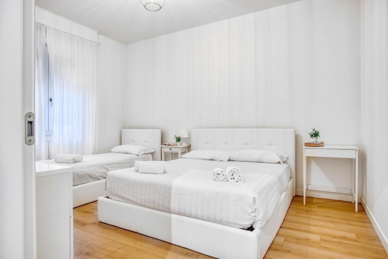 Joivy Warm And Inviting Flat With Balcony Lägenhet Milano Exteriör bild